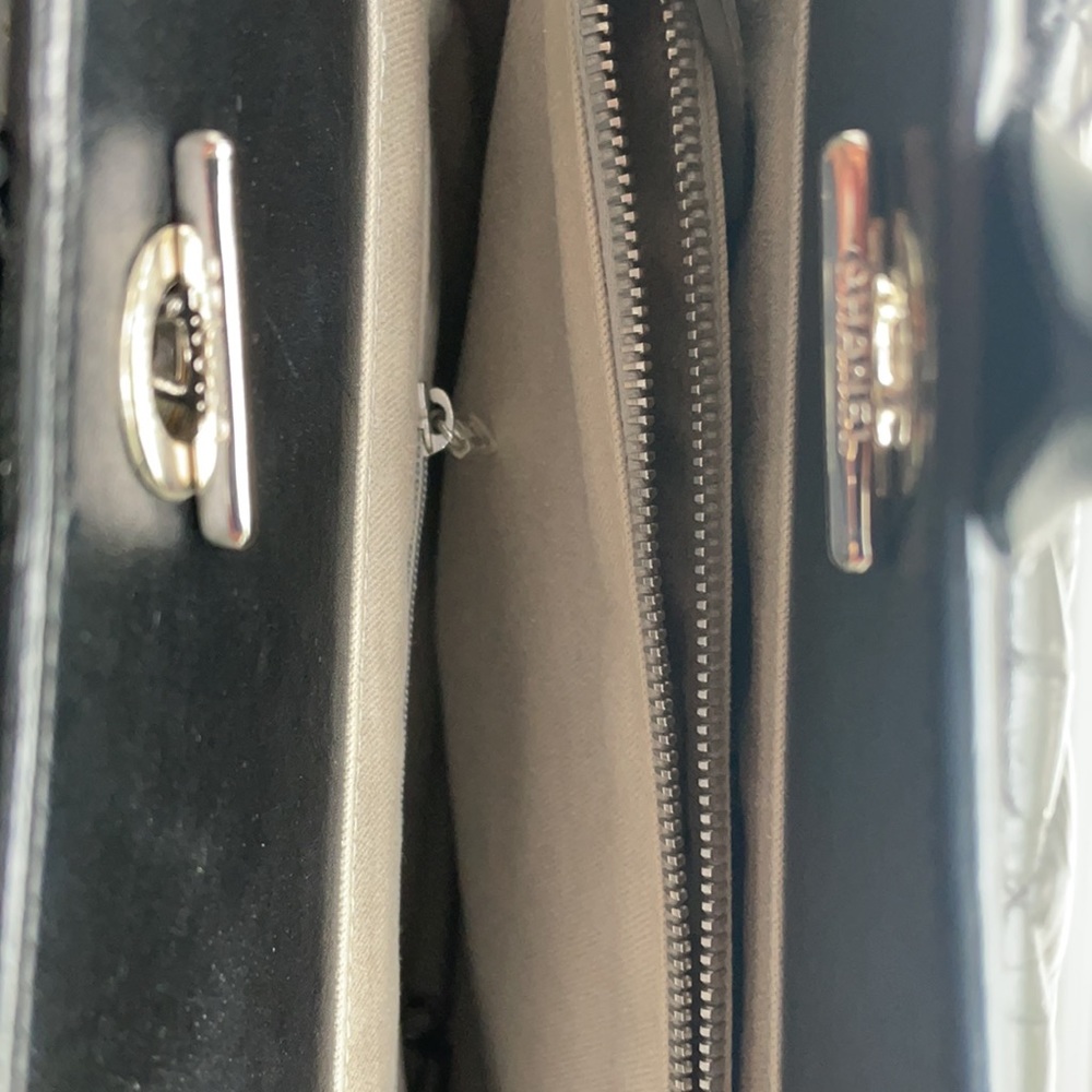 Chanel preown bag in excellent condition - Picture 9 of 10